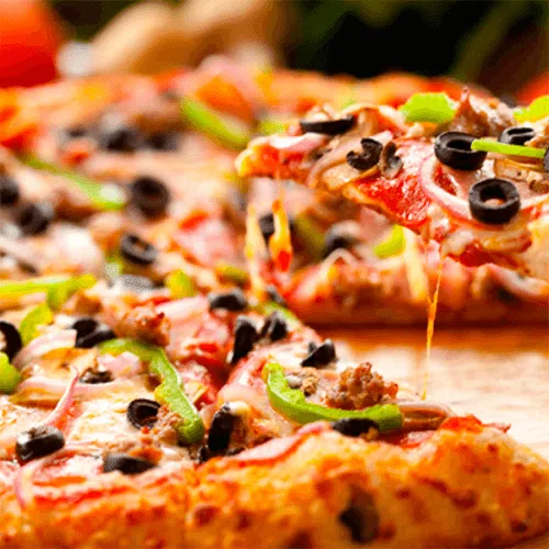 Pizza bütün dünyada sevilən yemək